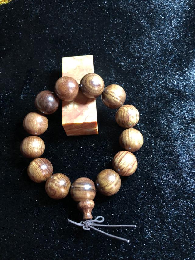 带香味又便宜的木质手串有哪些,几十块钱的各种木质手串是真的吗