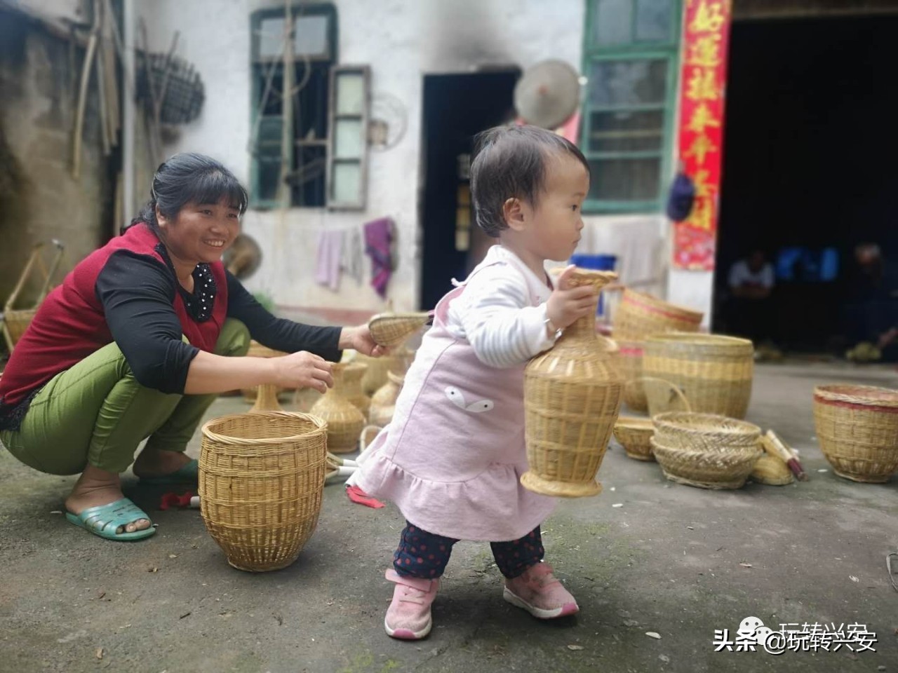 编织老匠人,73岁老人编织手艺