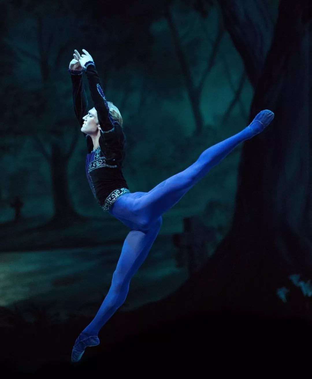 芭蕾朱利安,芭蕾精灵朱利安