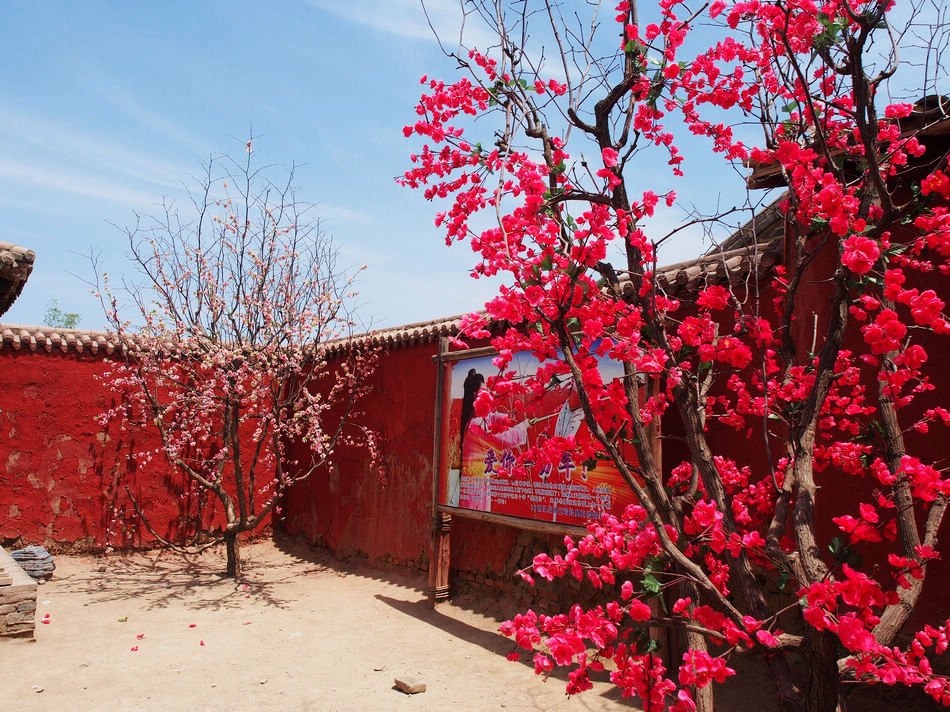 跟着星爷和老谋子的电影,去逛这座大名鼎鼎的西北影视城堡