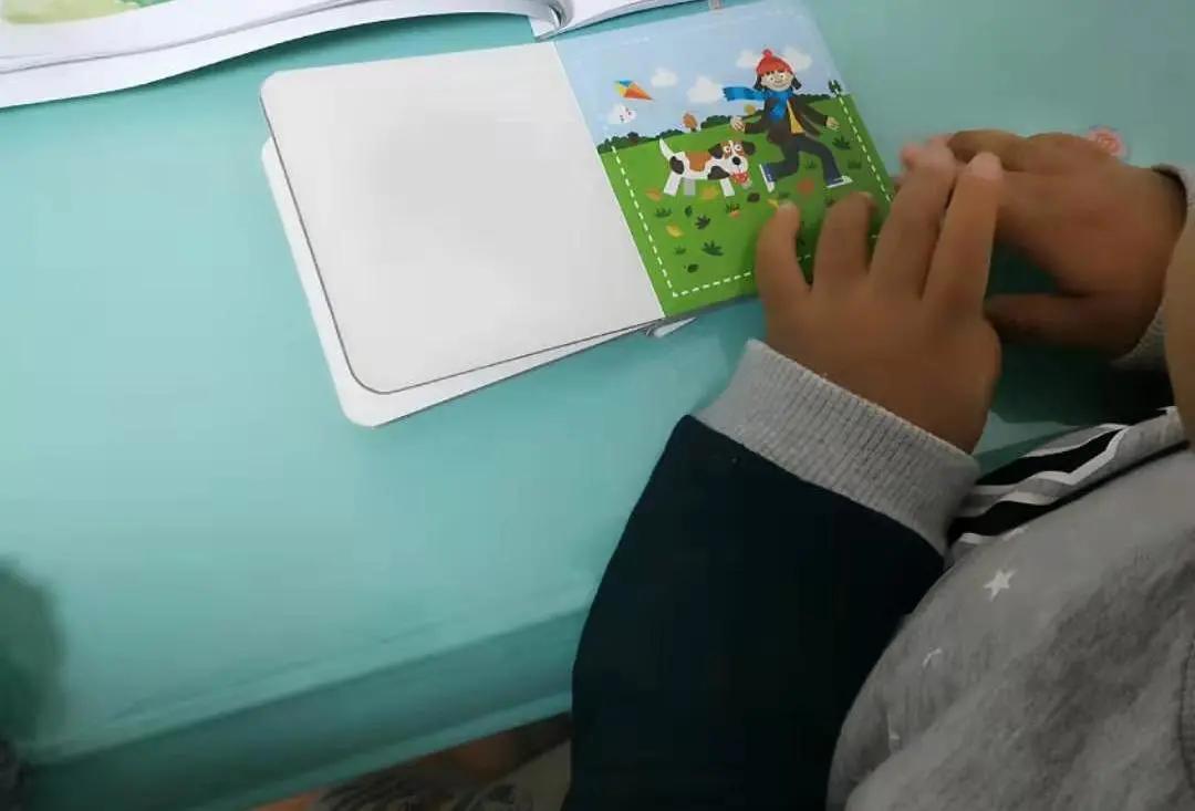 给孩子讲绘本加入互动游戏,和孩子互动讲绘本