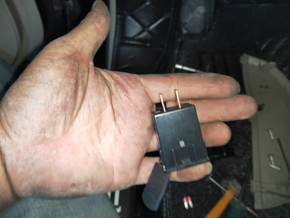 日产新轩逸点烟器保险丝对照表,2013款轩逸保险丝对照表