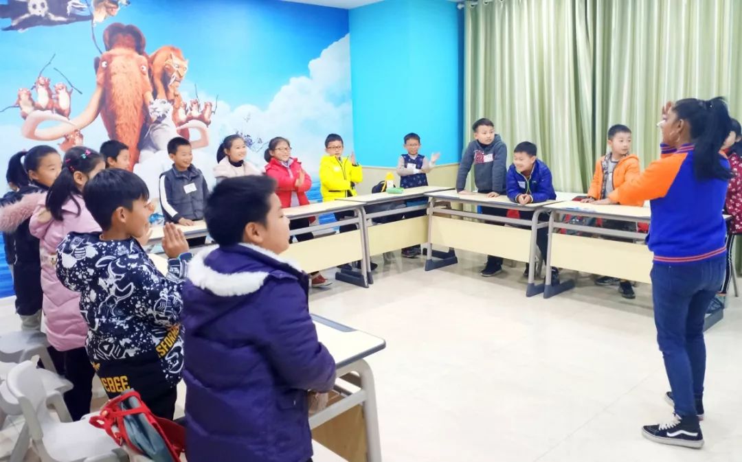 今天弗恩英语的故事，是关于超级英雄降临