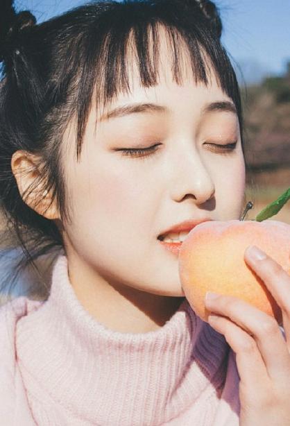 边伯贤是金泰妍的粉丝,水蜜桃边伯贤