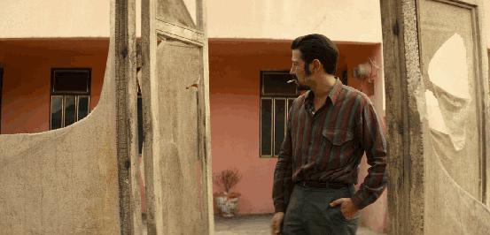 制片人杀人埋尸被抓,制片人被枪杀的电视剧