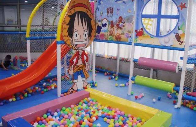 小孩很容易害羞,如何培养孩子主动社交及保护自己