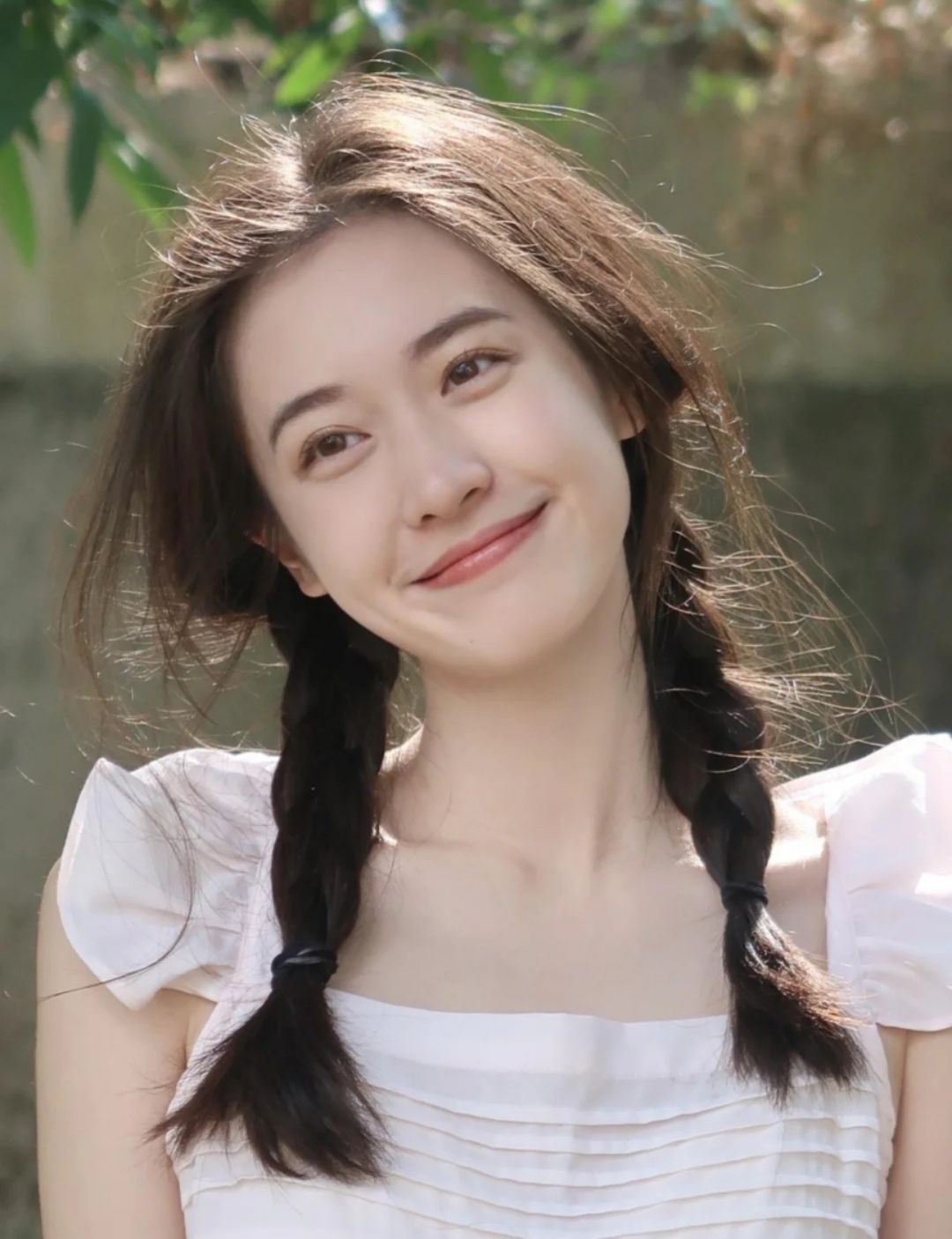 兰蔻小棕瓶和雅诗兰黛小黑瓶区别,兰蔻小黑瓶和雅诗兰黛小棕瓶差别