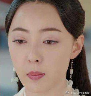 人中短有什么面部缺陷,人中太长太宽如何改善