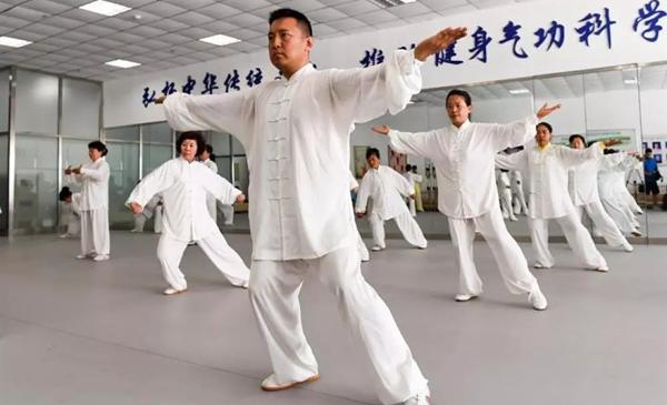 奔跑吧健康,奔跑吧健康中国全民健身在路上