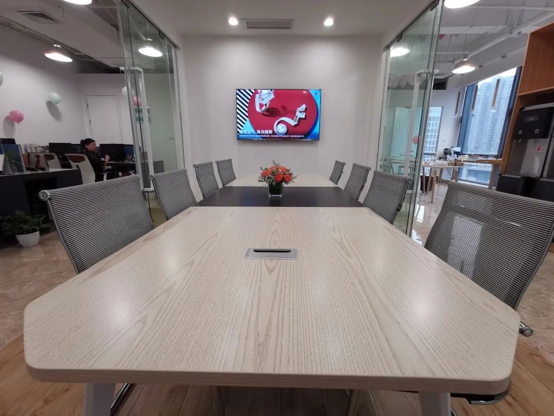 南昌市最近招聘会,南昌龙贝莱服饰有限公司