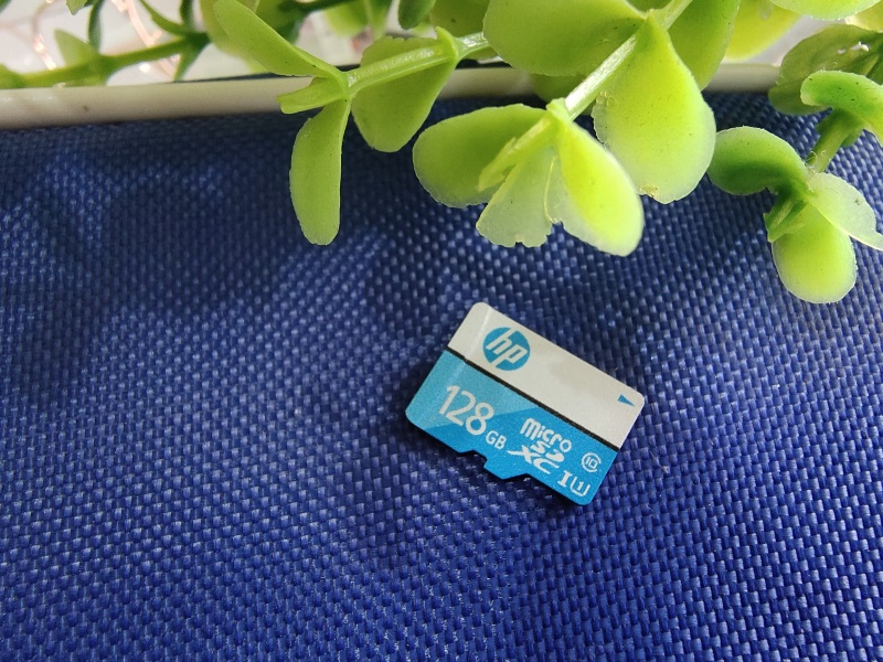 在拼夕夕上买东西值吗,在拼夕夕上买的便宜高达是正品吗