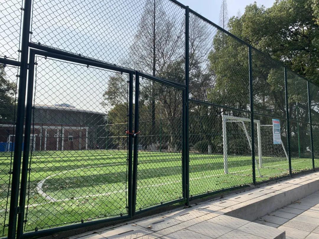 芜湖足球场免费,芜湖城南体育馆足球场