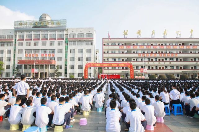 湘潭江声实验学校直播回放,湘潭江声实验学校毕业典礼