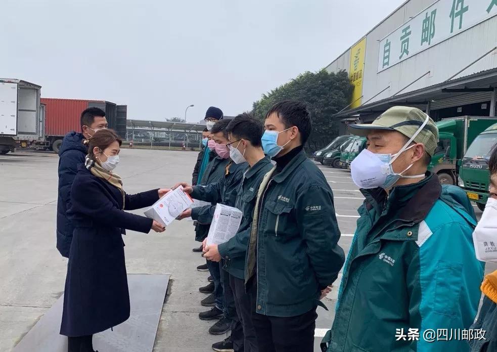 邮政员工关怀,邮政员工上门给客户延伸服务