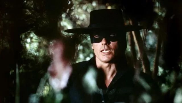 阿兰德龙最帅的电影是哪部,为什么阿兰德龙不是十大最帅男人