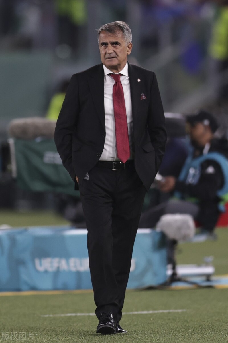 欧洲杯德国主帅勒夫,勒夫个人时装秀