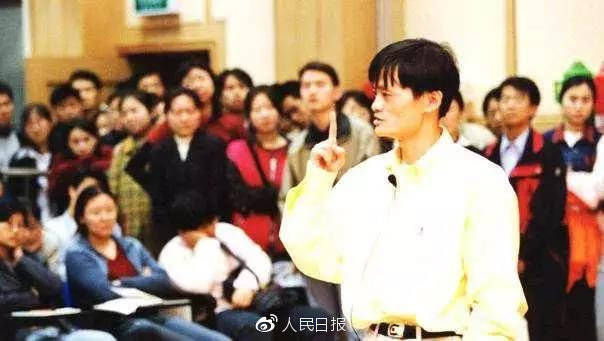 岳云鹏郭德纲大多少岁,岳云鹏14岁郭德纲26岁