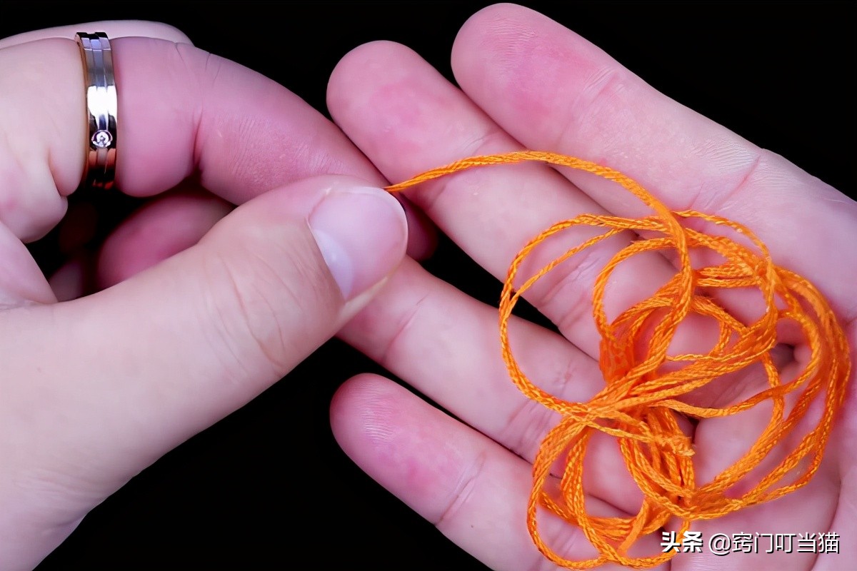 戒指戴太紧取不出来怎么办,戒指戴久了摘不下来用薄膜的方法