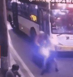 12306为什么老是掉号,12306又崩了吗