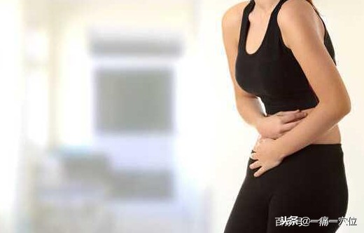 女性小腹坠胀按压疼有炎症,女性小腹一按有隐隐作痛