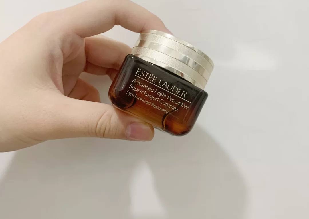 眼霜大多数都是智商税,内行人揭秘大牌眼霜中的智商税
