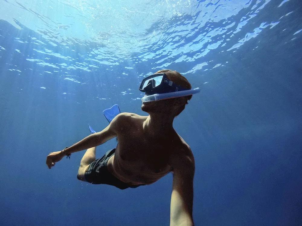 多方对比，不吹不黑，你还觉得GoPro的原装配件贵？