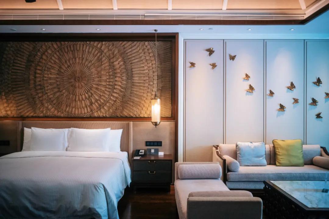 西双版纳蓝孔雀江景主题酒店,西双版纳告庄双景酒店攻略