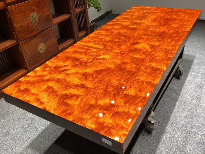 暗访东莞天价大板生产基地,原料全是称斤烂木头,富豪还排队来买