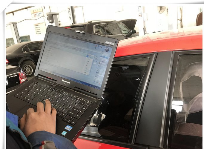 09年大众polo保养用什么机油,polo机油用5w30好还是用5w40好