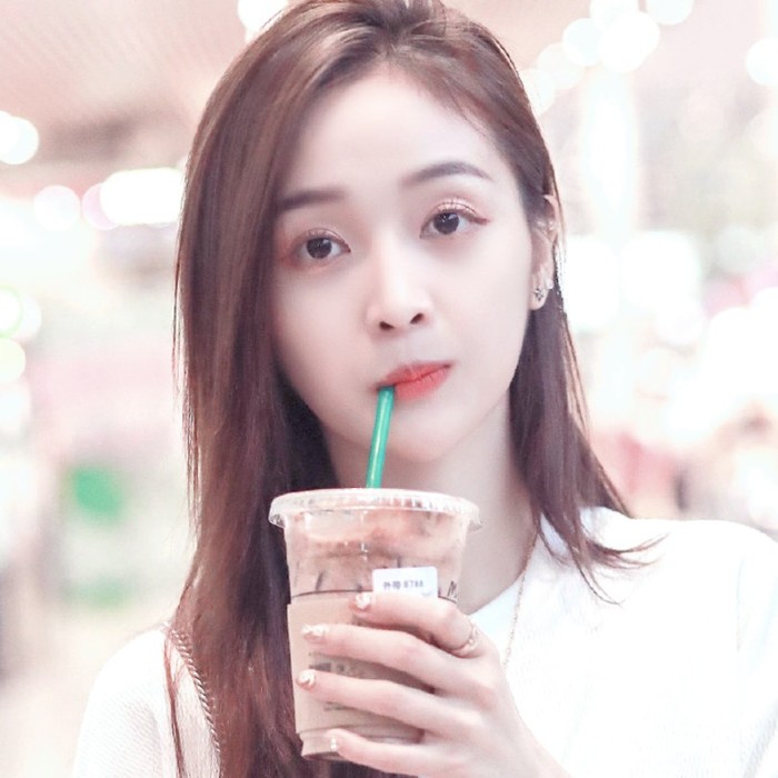 吴宣仪天天向上喝奶茶,吴宣仪为什么喜欢杨超越