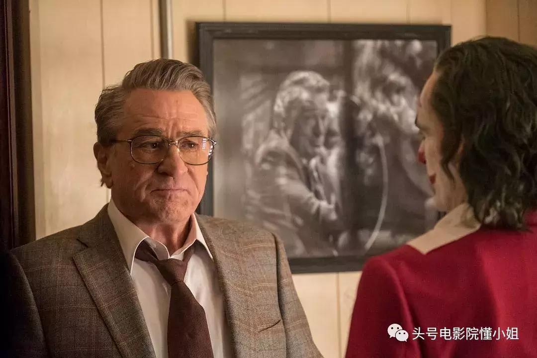 口碑火爆的小丑到底是怎样的神作,口碑炸裂的小丑是一部什么电影