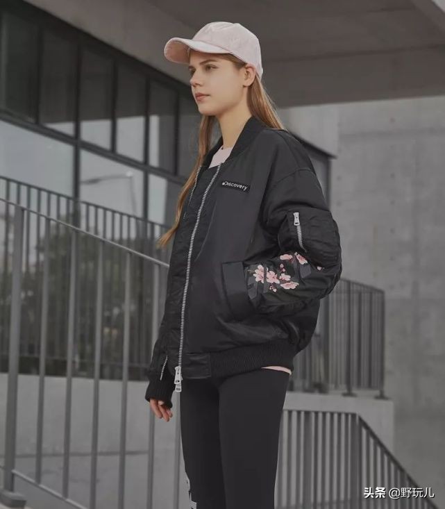 春夏新款速来围观,潮流穿搭2022春夏新品持续更新中