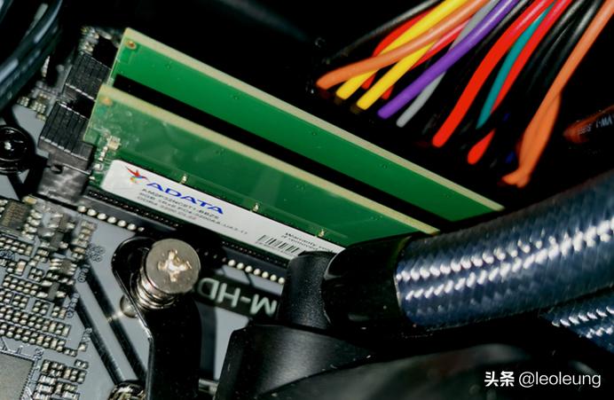 雷神黑武士主机评测,雷神主机黑武士光剑