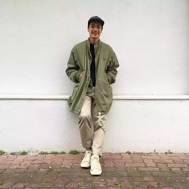 今天余文乐老师要为你们上一堂军装搭配课,答应我要好好学习哟!