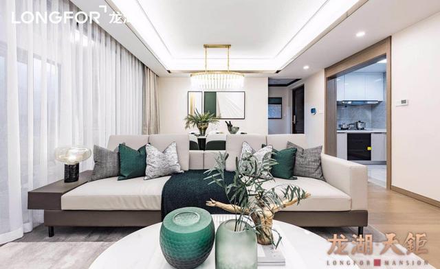 市区核心稀缺小户型准现房,总价约80万起抢占湖景商办资产