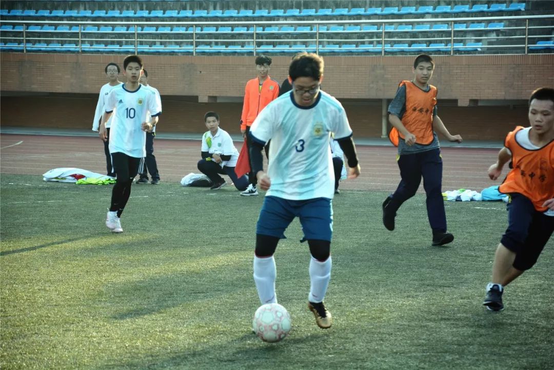 西安中学足球班赛,西安市学生足球联赛比赛