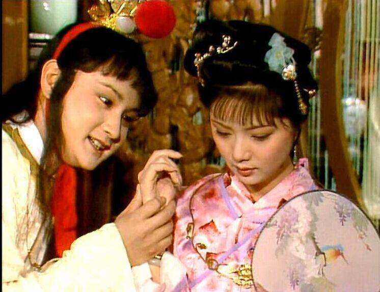 宝玉给黛玉讲耗子精是哪一回,贾宝玉讲耗子精的故事隐喻了什么