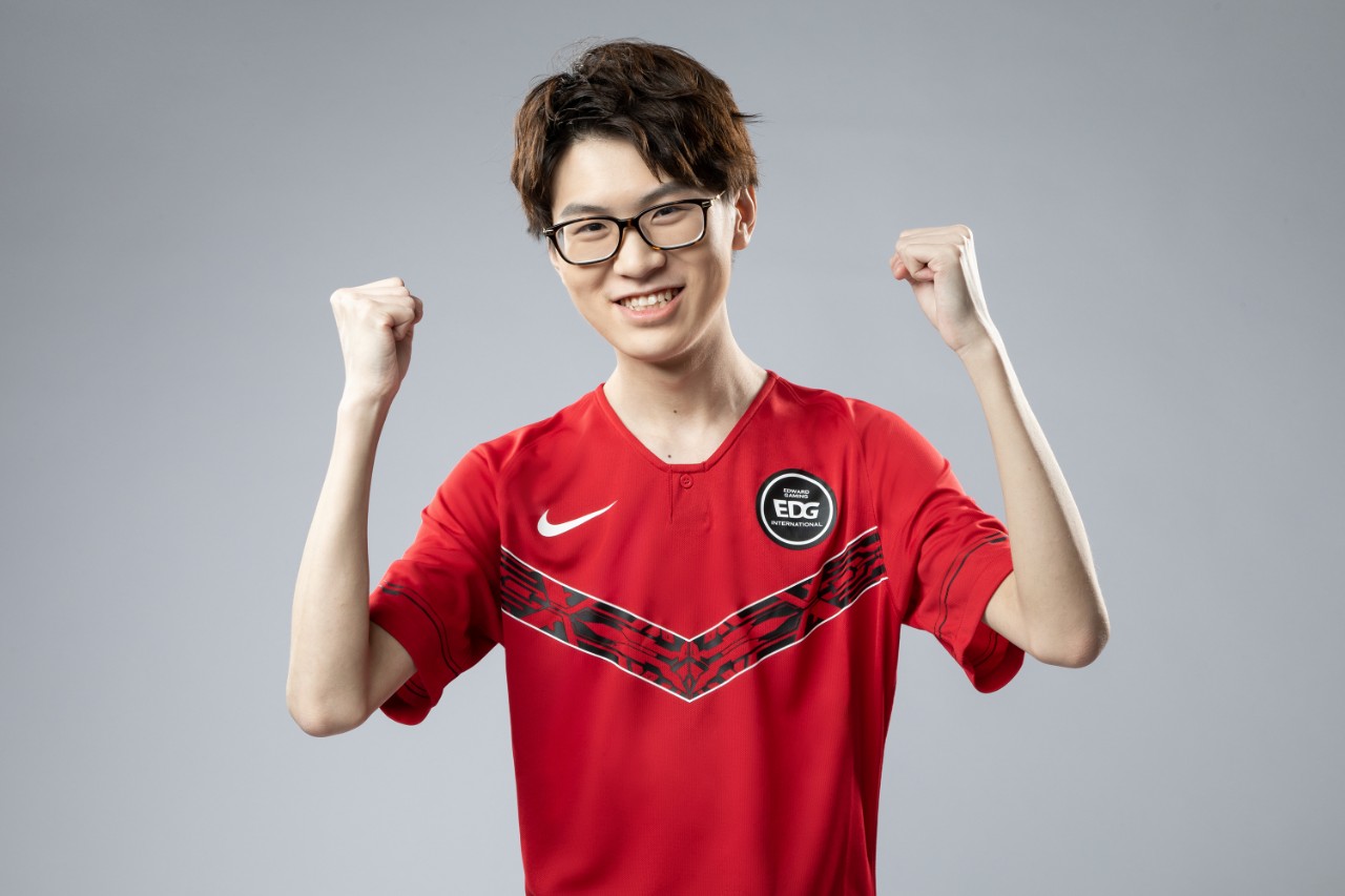 nikelpl队服,英雄联盟lpl与nike