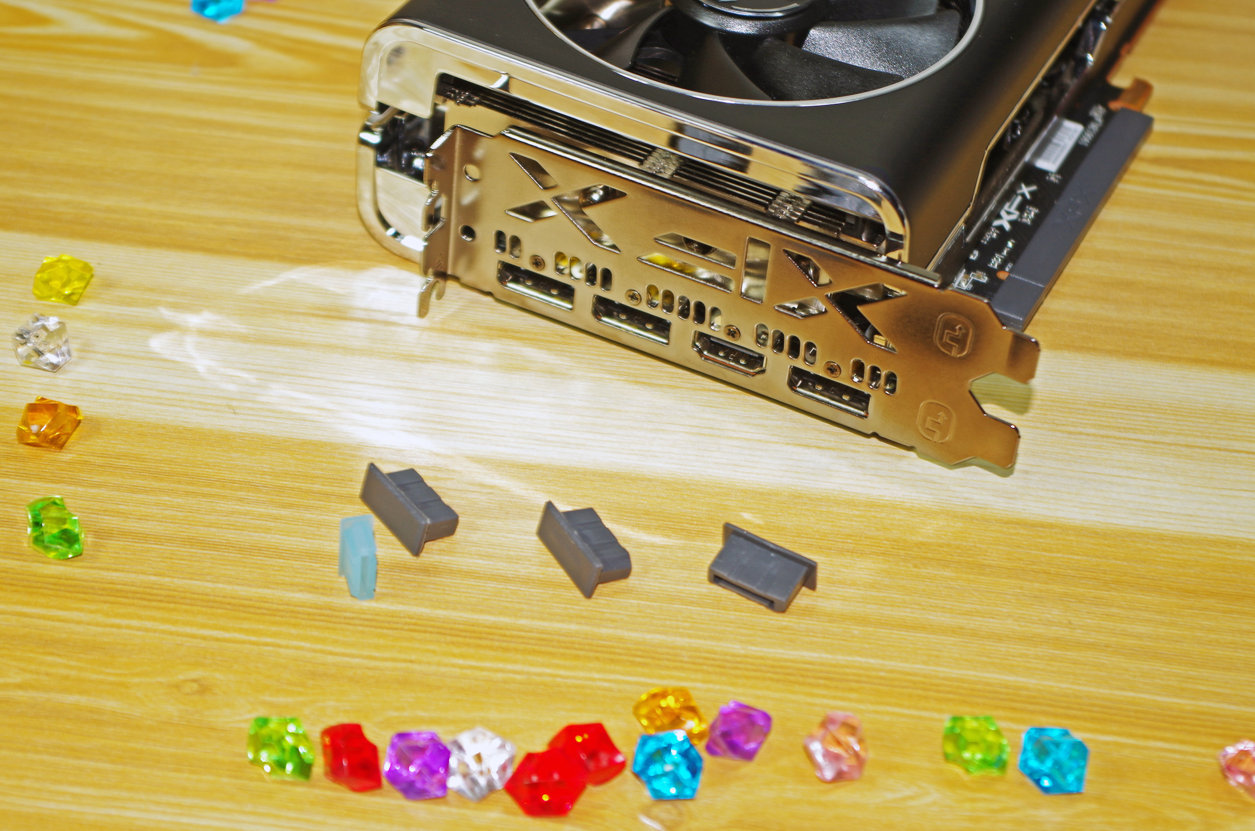 pcie插固态会占用显卡的通道么,pcie延长线对显卡性能测试