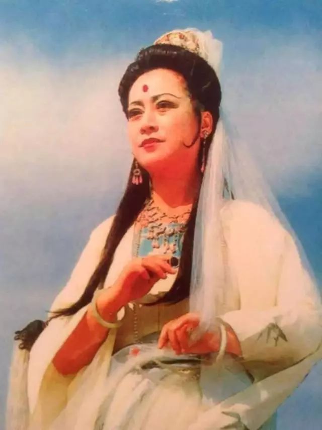 观音的玉净瓶和老君的八卦炉，谁的法宝更厉害？你看孙悟空咋说