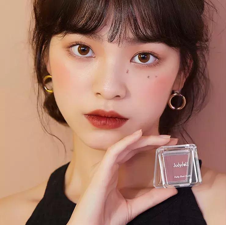 国货之光护肤品排行榜前十,国产零食中的国货之光