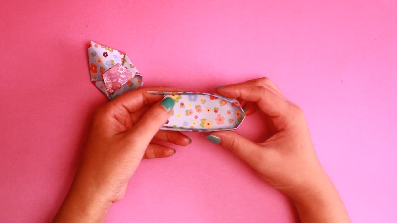 不用剪刀不用胶折纸做自行车,不用胶带不用胶水就能做出高跟鞋