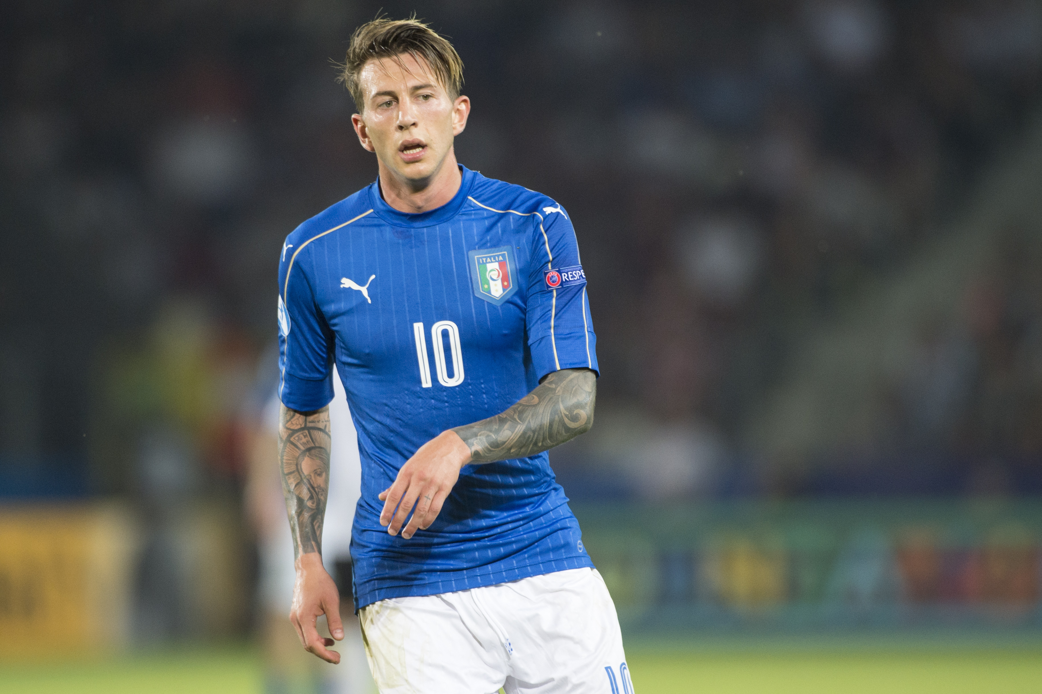 巴乔接班人屈就左后卫？意大利伟大左后卫其实踢不了10号被淘汰