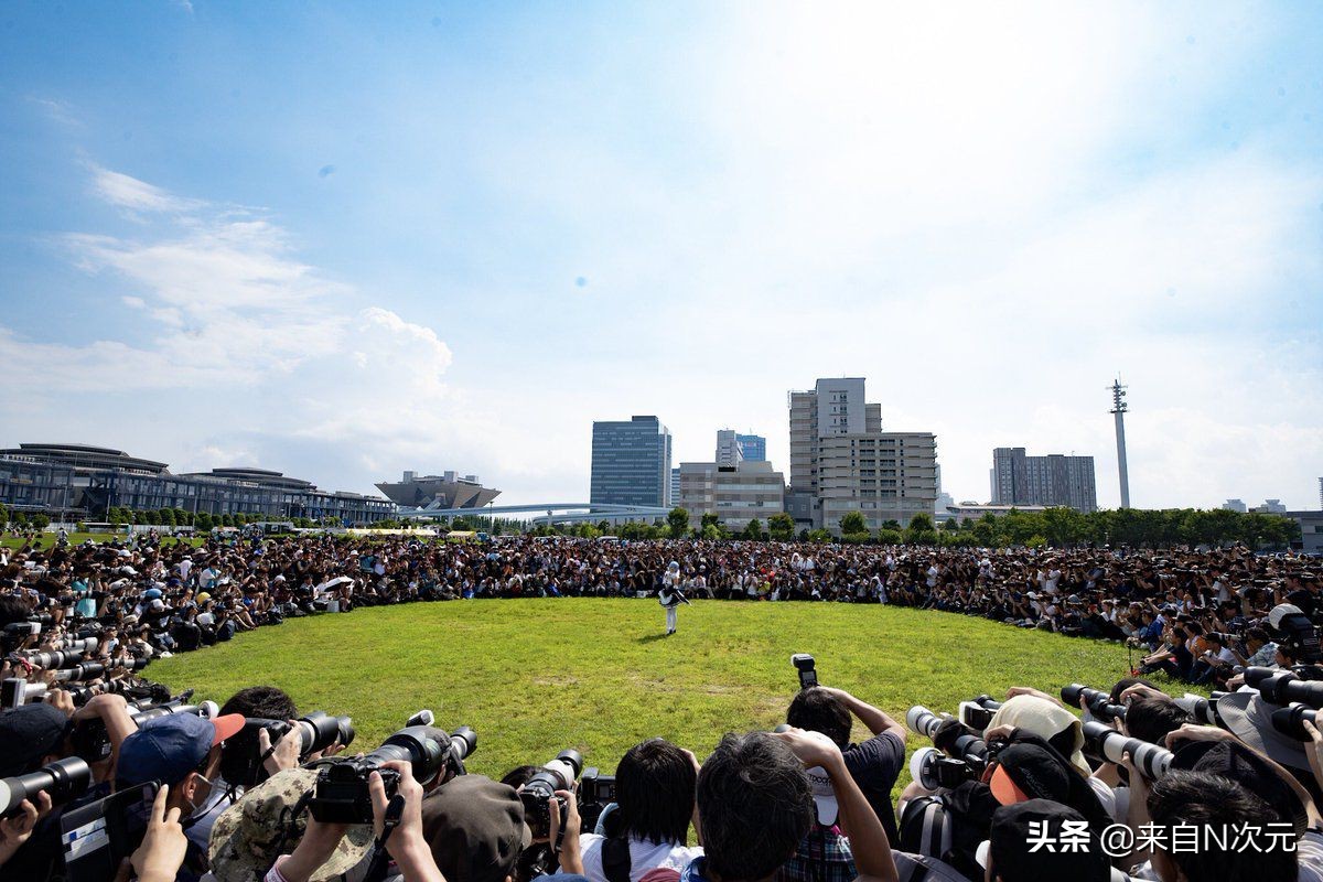 同人漫展c96：雷姆和初音未来coser萌翻天，另类血小板太过雷人