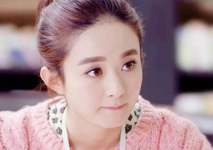 一款适合的发型拯救了你的脸,大饼脸塌鼻子小眼睛高颧骨发型