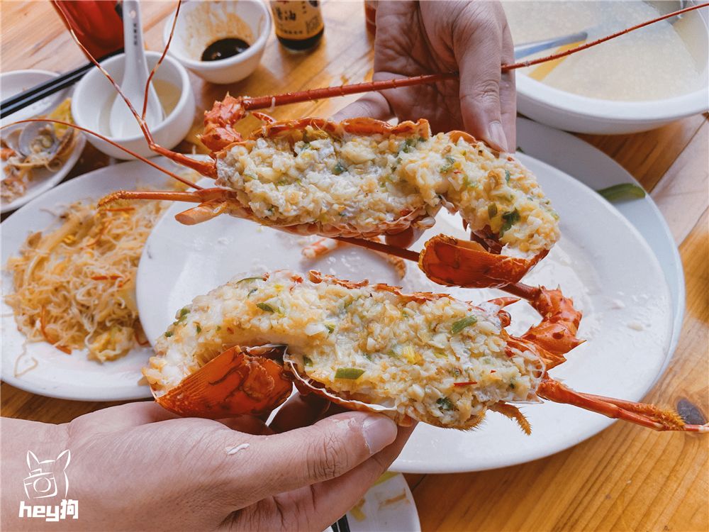 珠海玻璃天空之镜,珠海天空之镜跟日月贝近吗