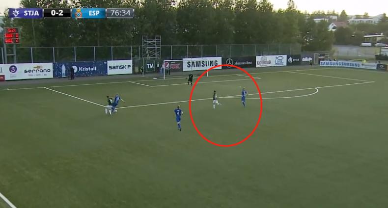 武磊7分钟遭2次打击!伸手3秒要球却被无视急得自己强行射门