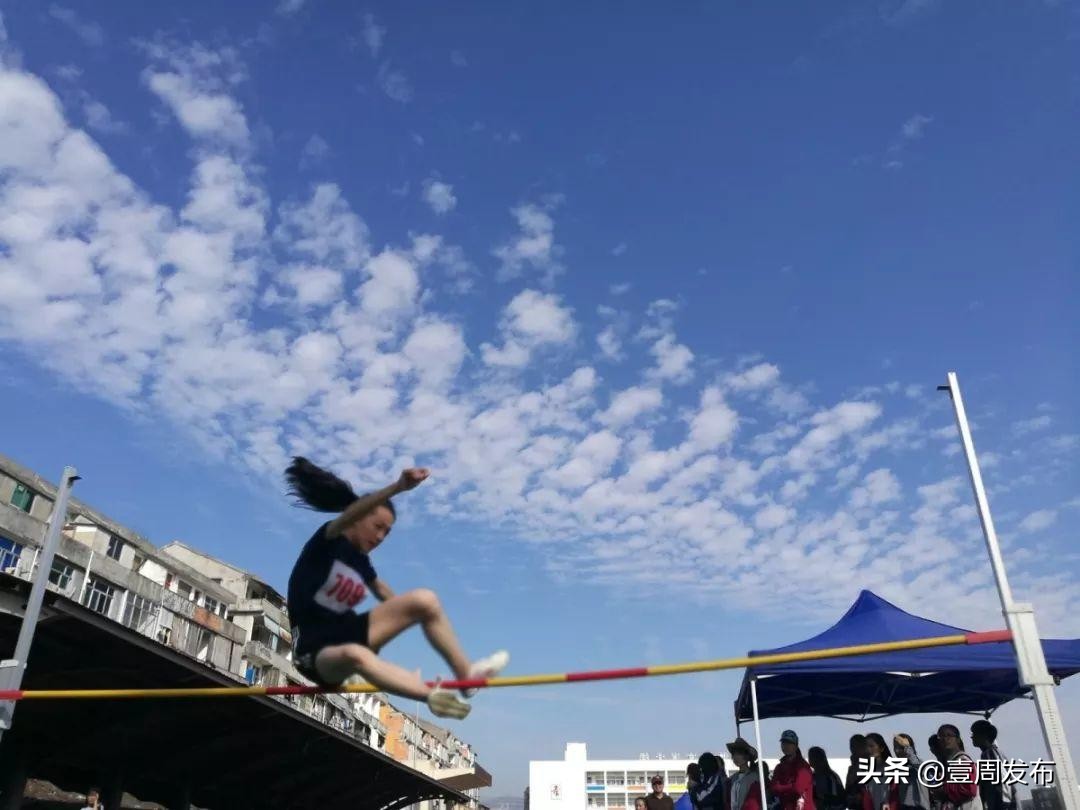 勤学精业修身立业前进中的浙江省苍南县职业中专学校