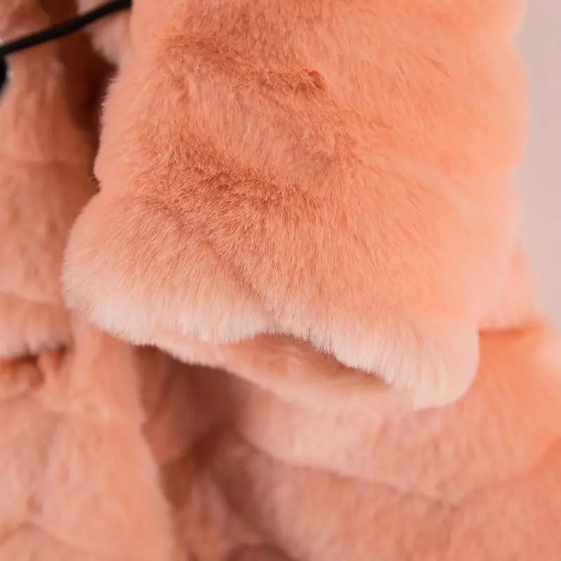 如何鉴别獭兔毛皮草真假,獭兔毛鉴别真假视频