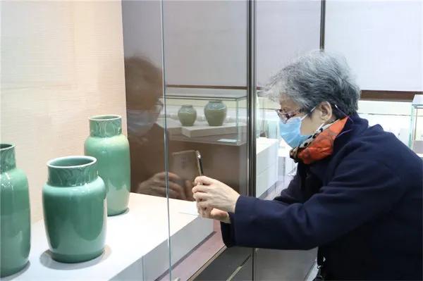 远山春色,龙泉青瓷艺术巴黎展